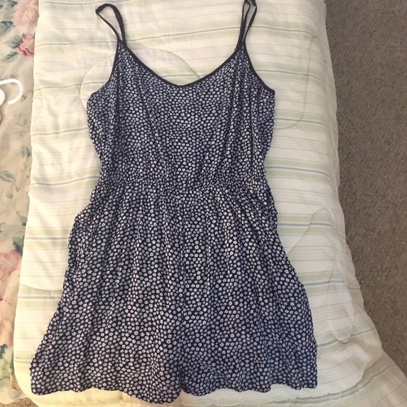 H&M Dresses & Skirts - 🌟SALE🌟 H&M Floral Navy Romper