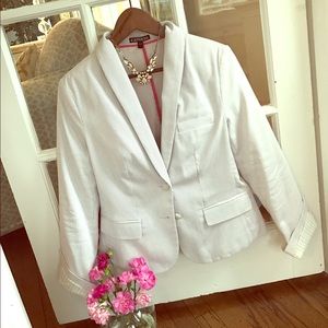 NWOT Greige & White Striped Blazer