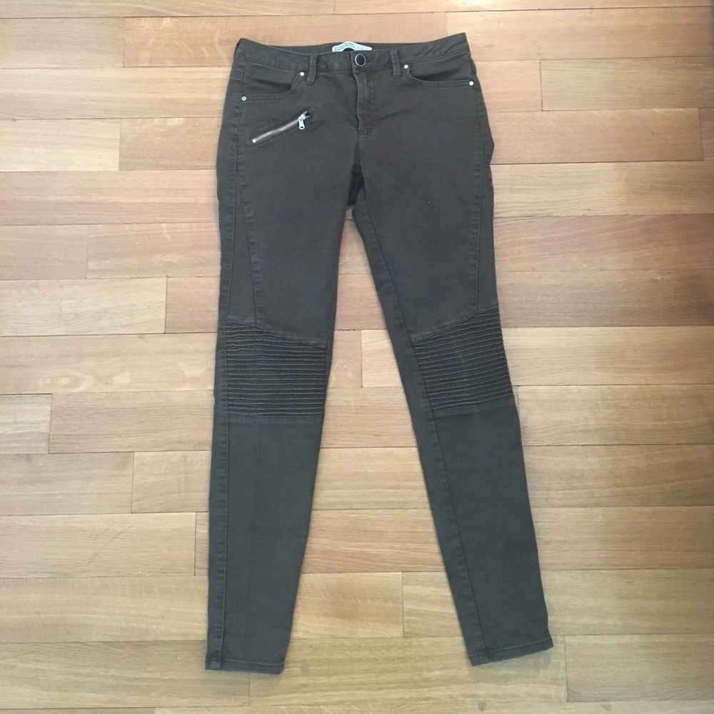 Jeans - Picture 2 of 4