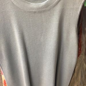 Sleeveless silk/wool sweater