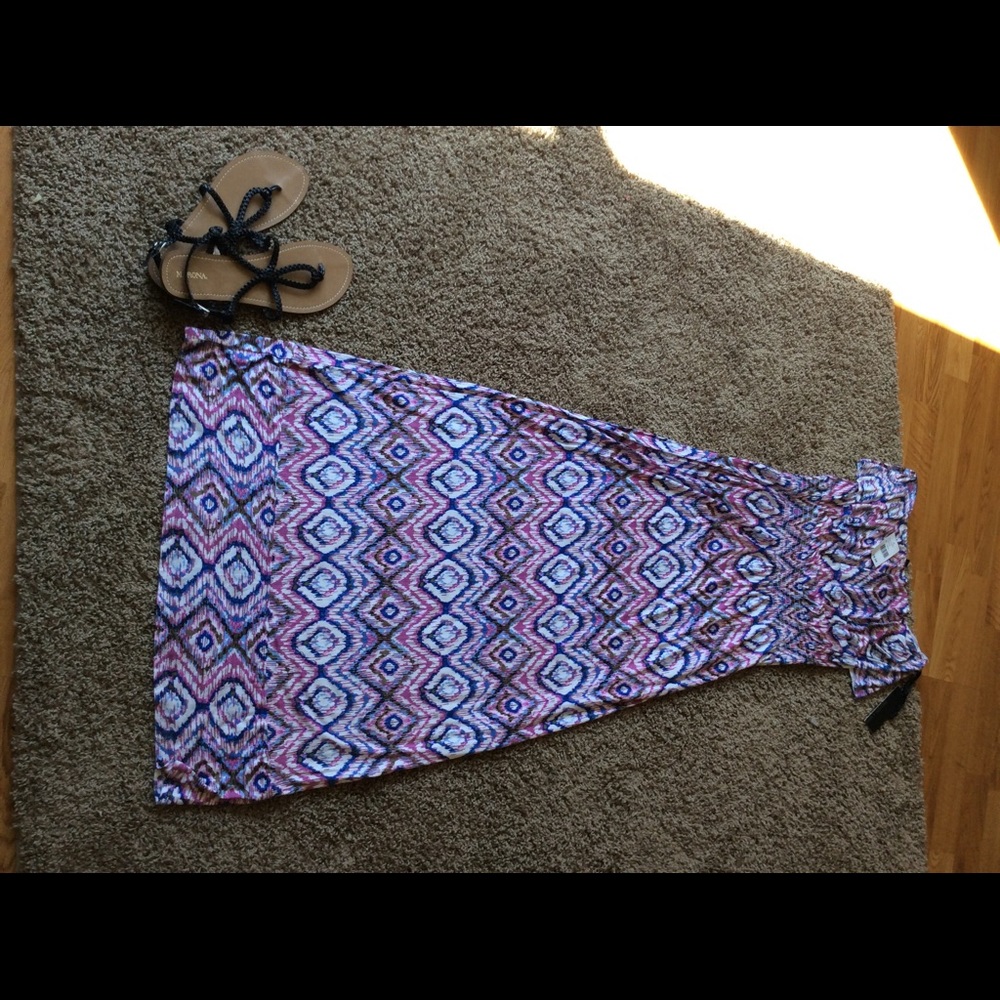 Felicity & CoCo. New Maxi Dress