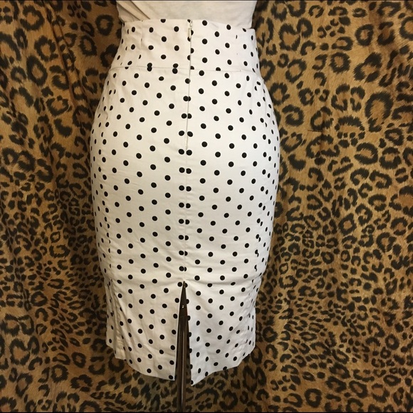 🚫SOLD🚫 Polka dot pencil skirt - Picture 2 of 4