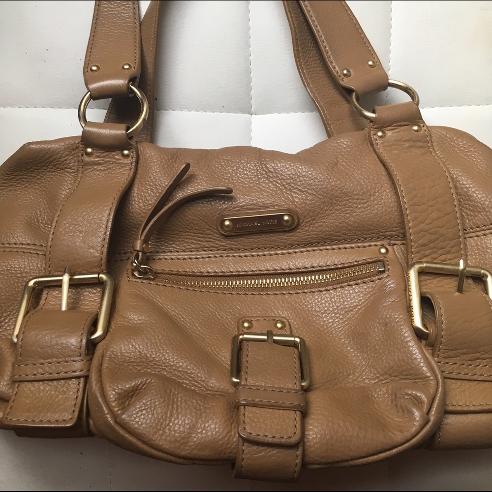 Beige Michael Kors medium-sized purse