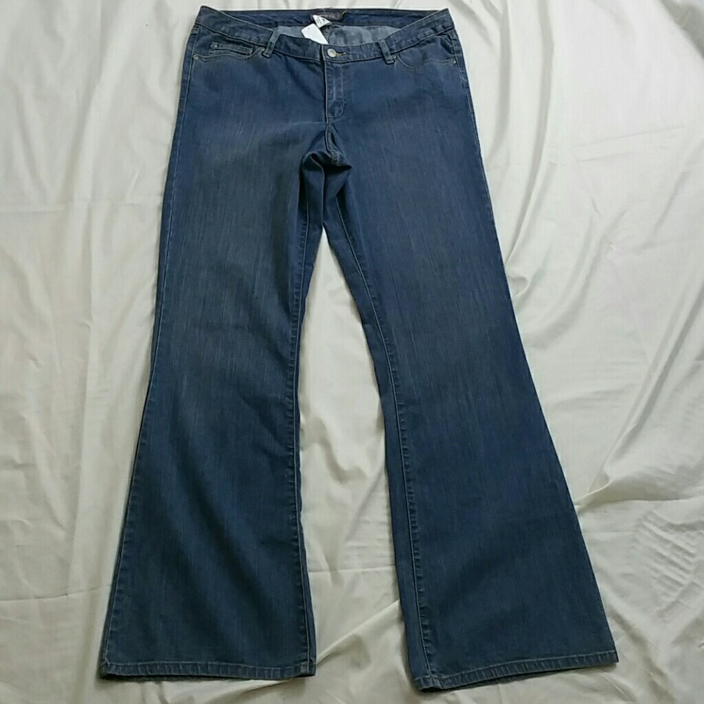 Venezia Bootcut Jeans Size 3 Tall