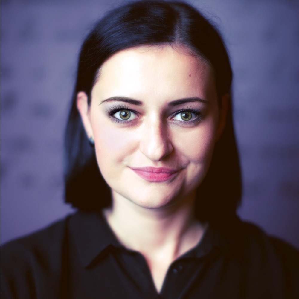 Meet your Posher, Jola