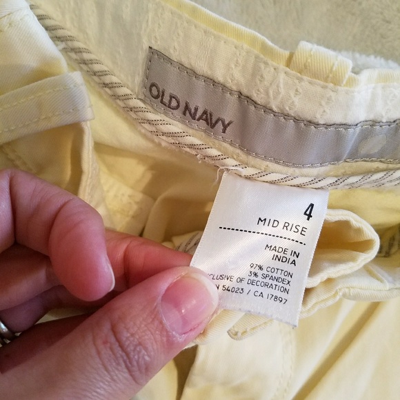 Yellow shorts - Picture 3 of 3