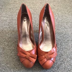 Size 7.5 Anthropologie orange pumps
