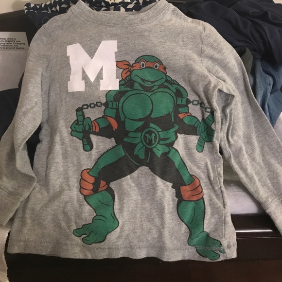 Boys 5T long sleeve shirts - Picture 1 of 5