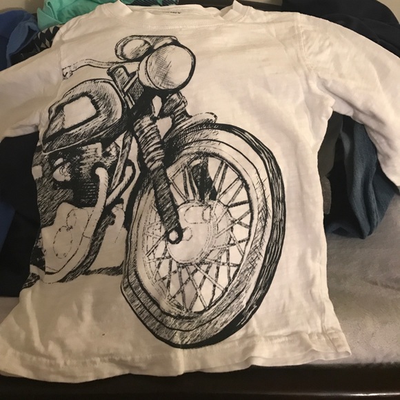 Boys 5T long sleeve shirts - Picture 5 of 5