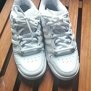 K-SWISS  tennis shoes