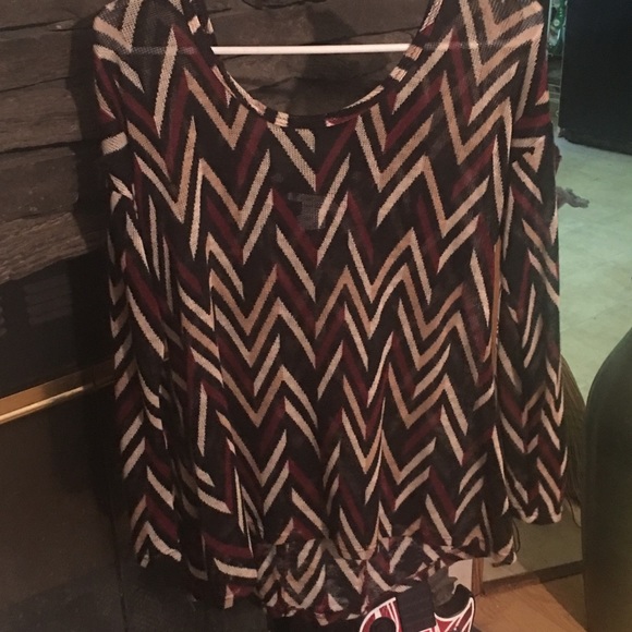 Boutique blouse with bow on back - Picture 2 of 2