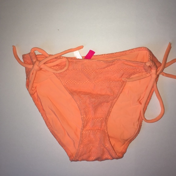 Victoria's Secret crochet bikini bottoms size S - Picture 6 of 6