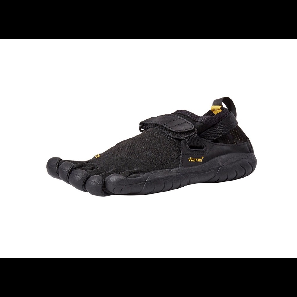 Five finger sneakers