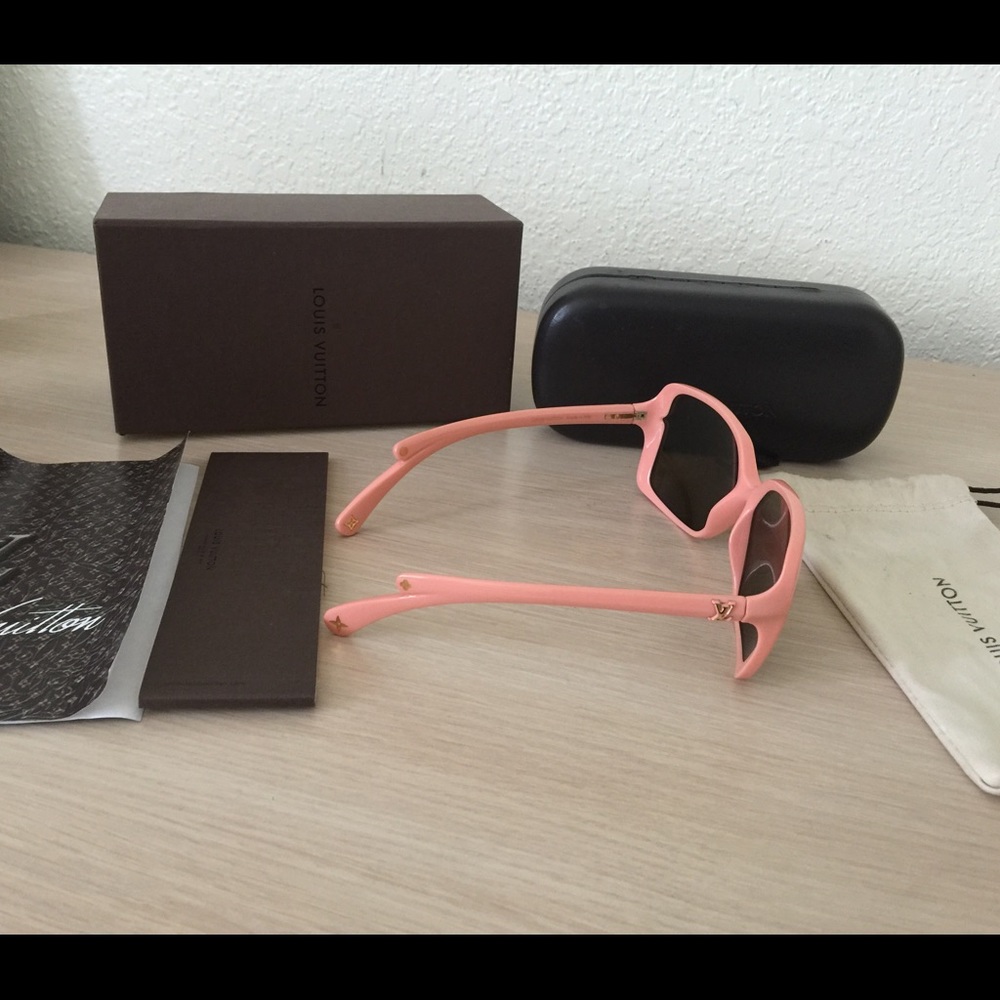 Authentic Louis Vuitton sunglasses flore pink rare