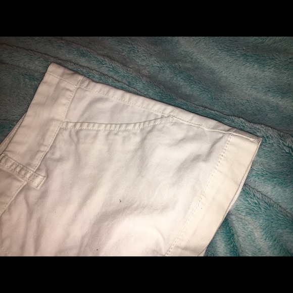 Ivory Shorts - Picture 4 of 7