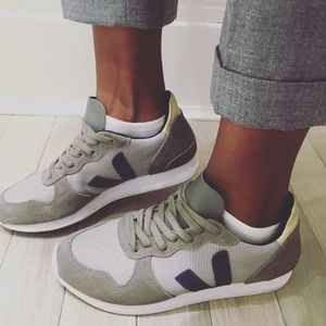 Club Monaco & Veja 👟Sneakers