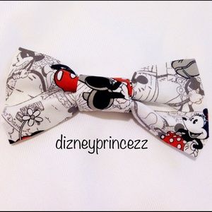 🎀 Disney Mickey Bow Hair Clip Dapper Day