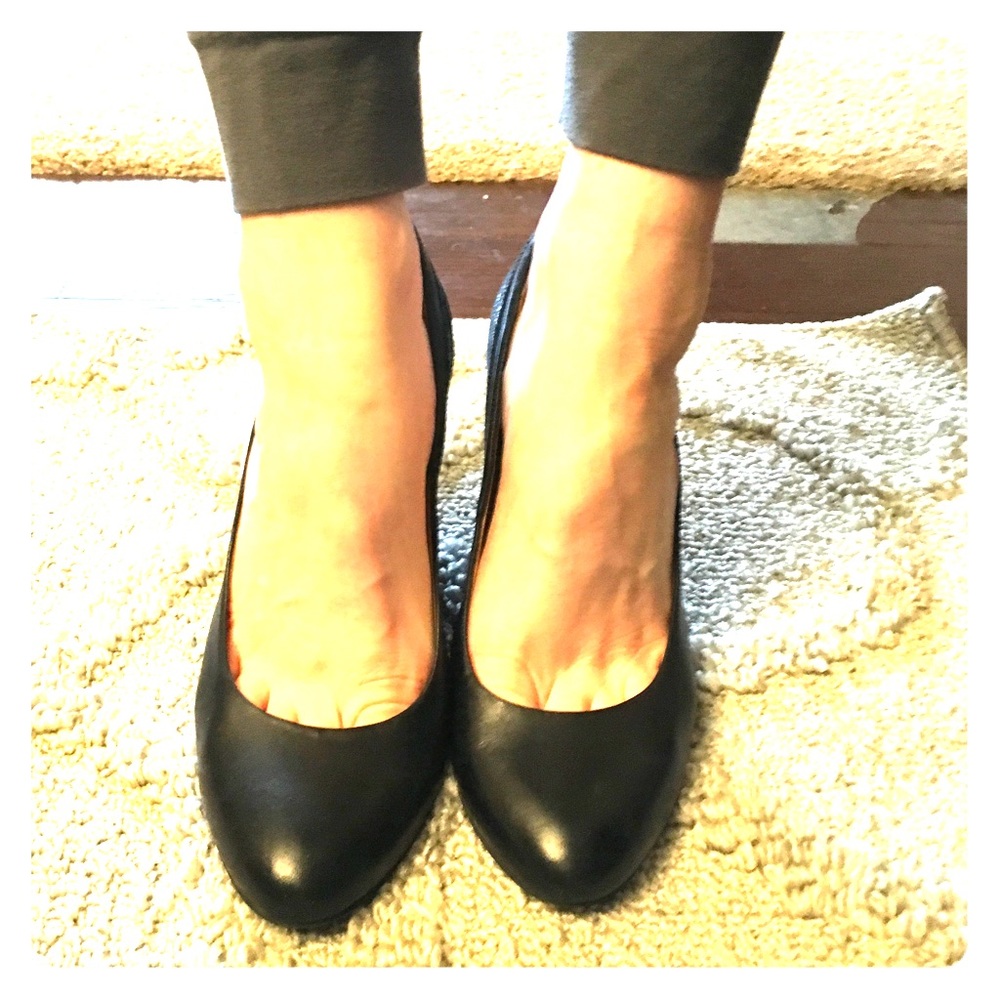 Audrey  Brooke Wedges