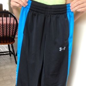 Boys Under Armour jogging pants