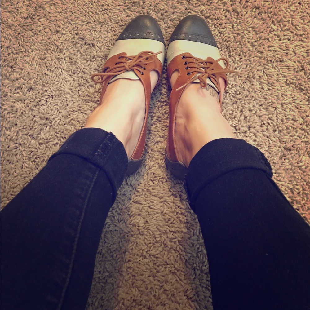 Cutout Steve Madden Oxfords