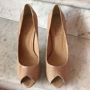 Rachel Roy Pump