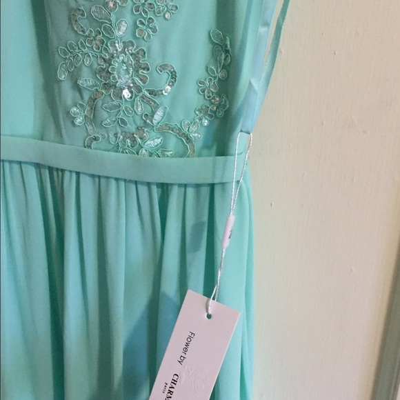 Dress - Picture 3 of 4