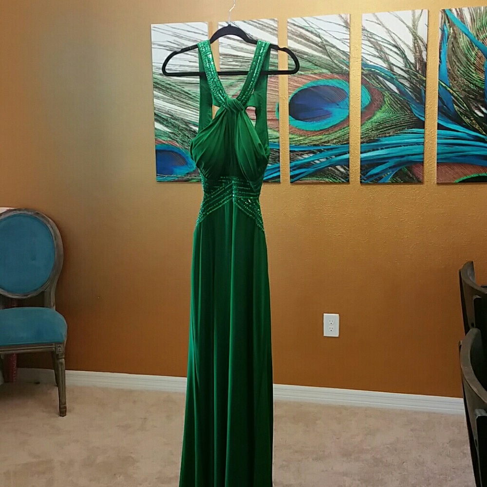 Backless Emerald Green Prom Dress NWT