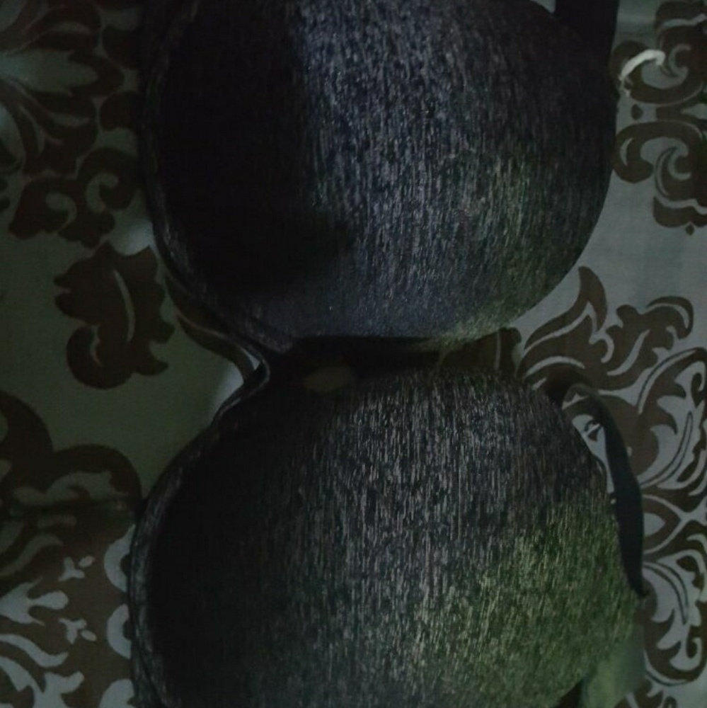 38D victoria secreat bra