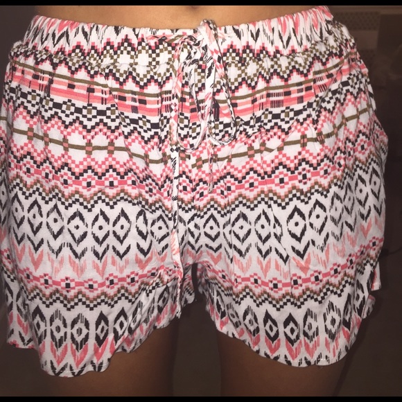 Printed shorts - Picture 1 of 3