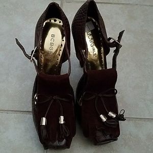 BCBGIRLS Brown snake skin heels