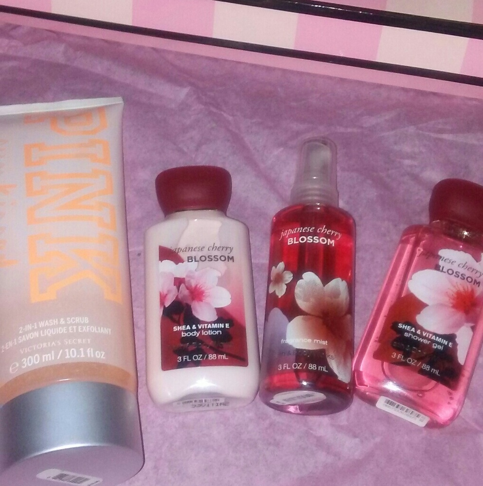 Pink Sunkissed 2 in 1 wash & Scrub, Bath n Body