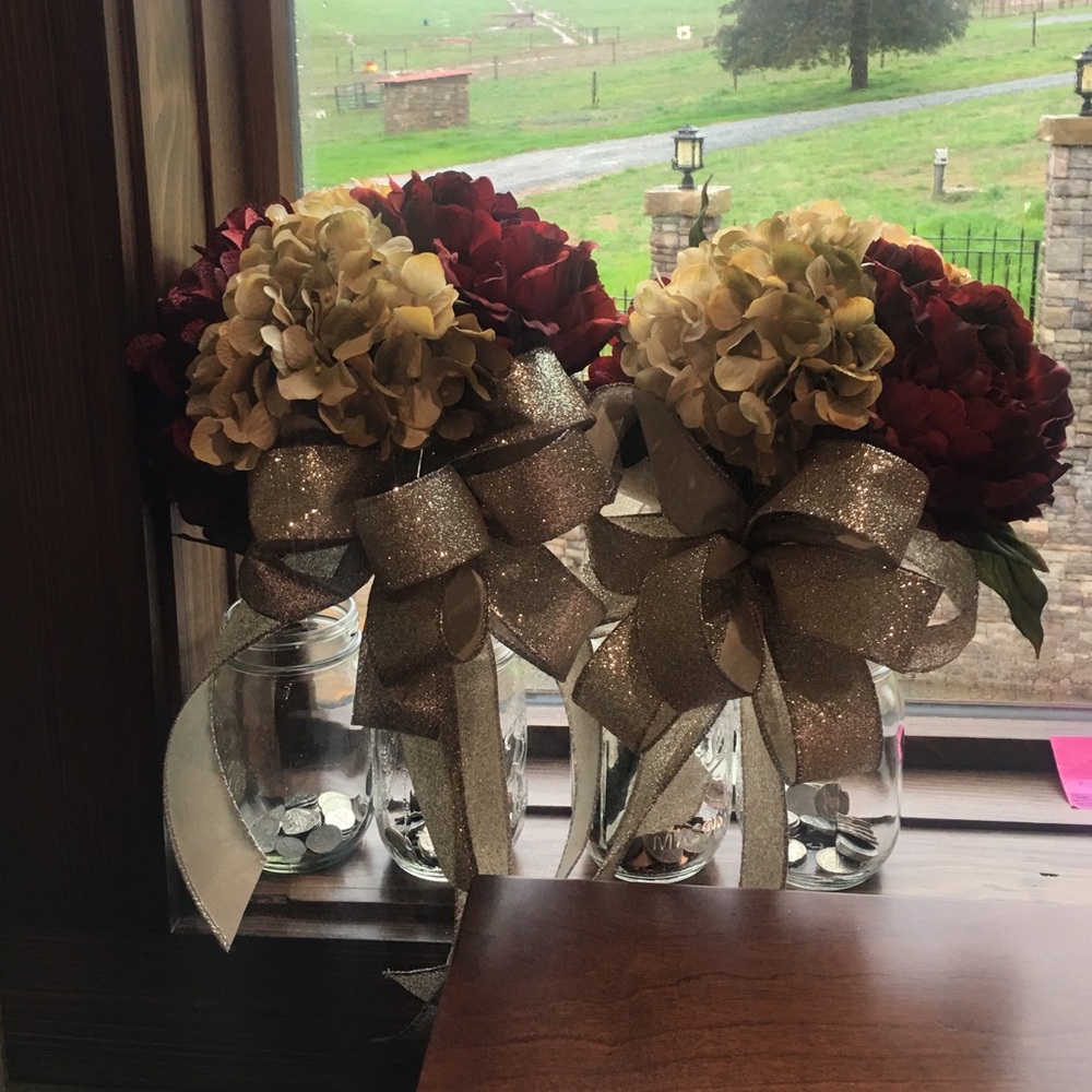 2 beautiful wedding bouquet