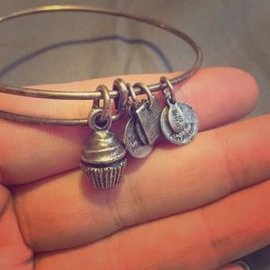 Cupcake - Alex and Ani