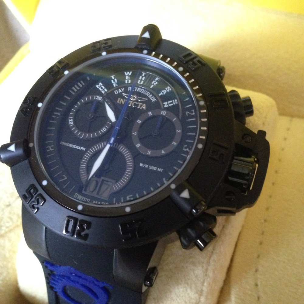 Men's Invicta - Picture 2 of 3