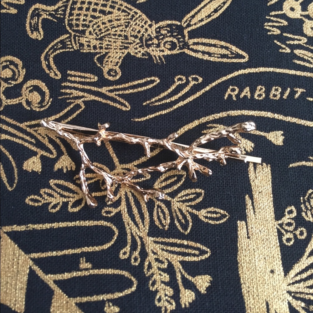 Gold twig hair pins /clips (2) 🌺HOST PICK🌺 - Picture 3 of 3