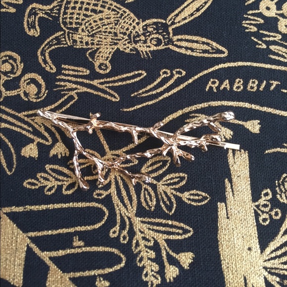 Gold twig hair pins /clips (2) 🌺HOST PICK🌺 - Picture 3 of 3
