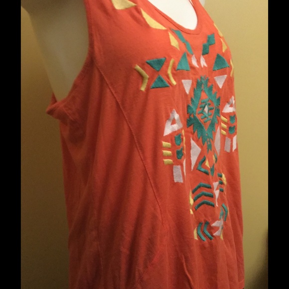 SOLD Embroidered Razorback Top - Picture 3 of 6