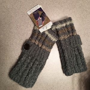 Brand new wrist warmers