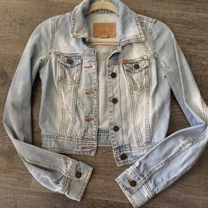 Hollister denim jacket - size small
