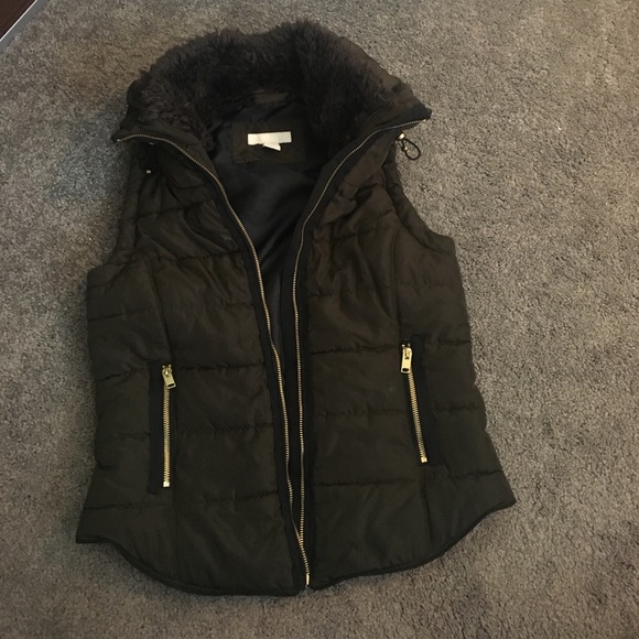 H&M vest - Picture 1 of 3
