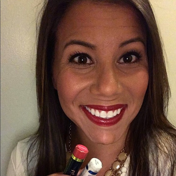 Meet your Posher, Jena - Picture 2 of 4