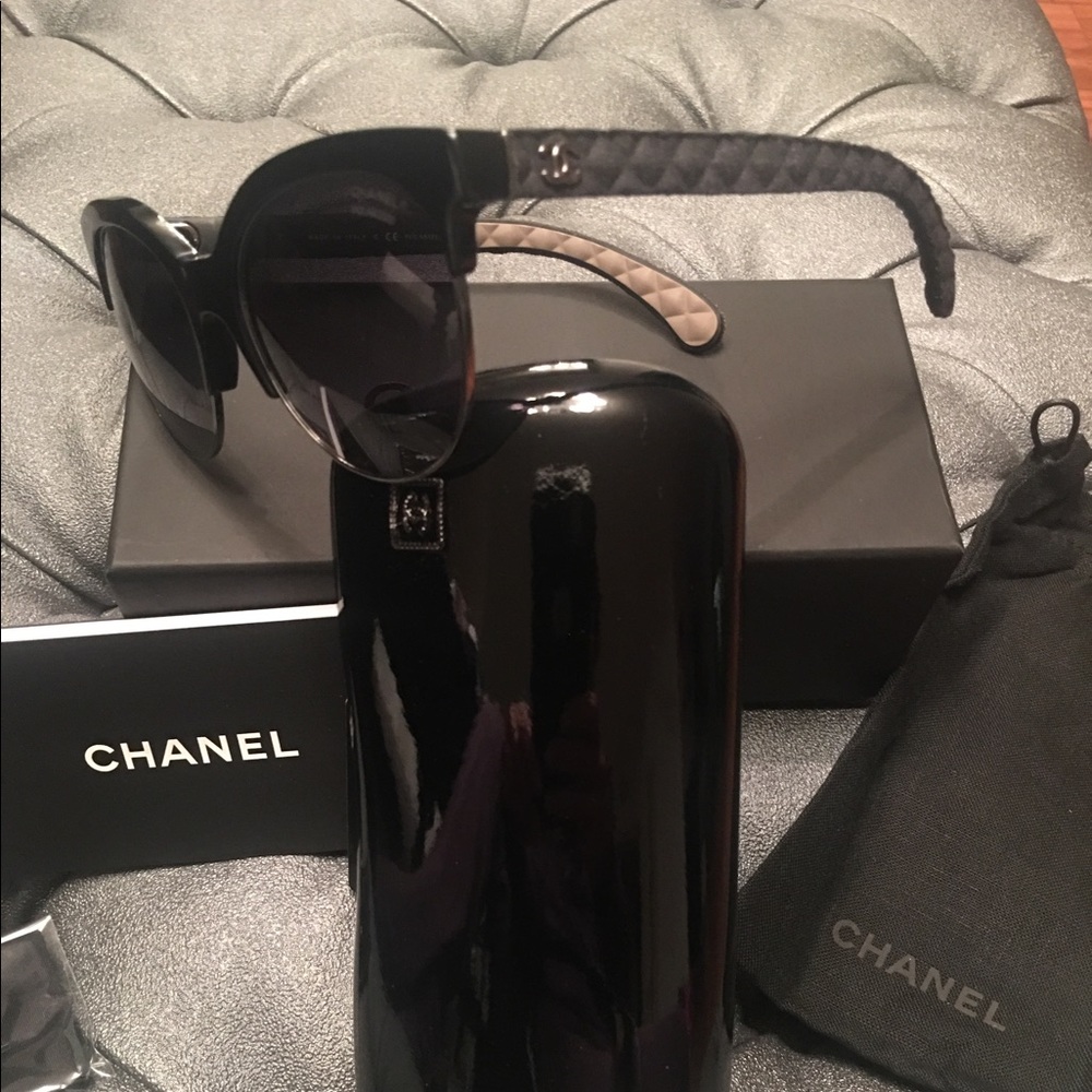Chanel black cat eye quilted black denim - Picture 8 of 8
