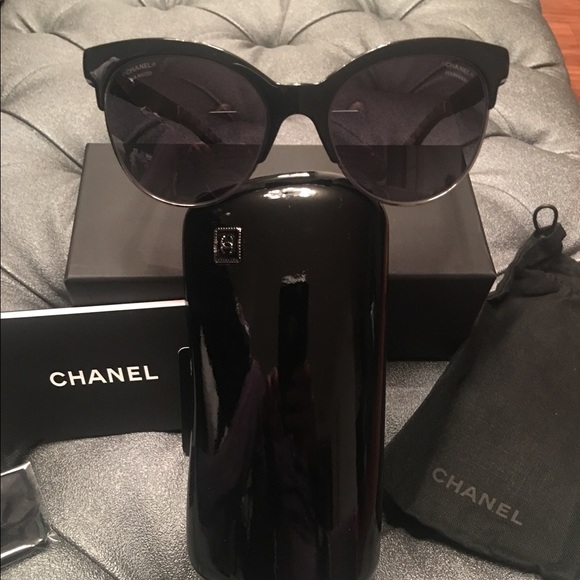 CHANEL Accessories - Chanel black cat eye quilted black denim