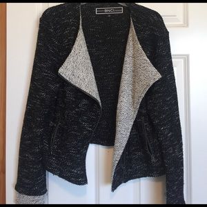 Woven jacket perfect for fall 