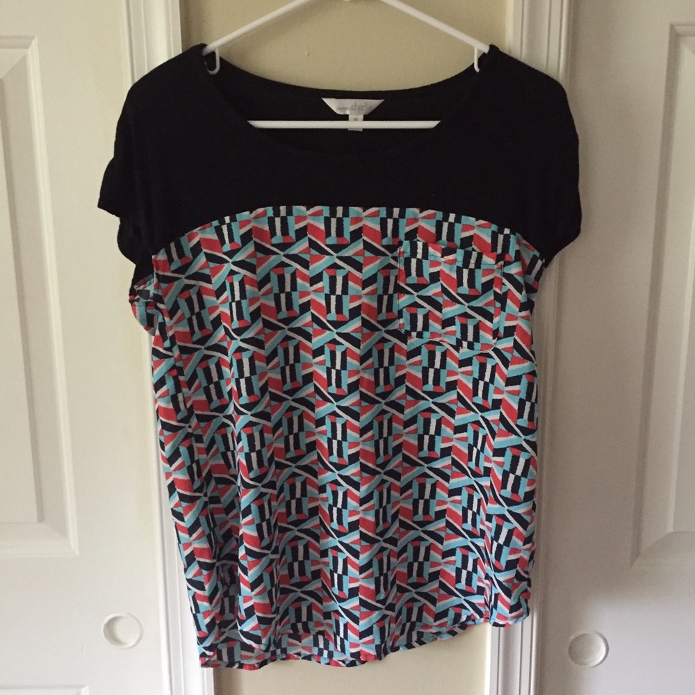 Charming Charlie Geometric Short Sleeve