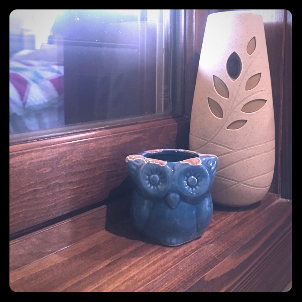 Small owl jewelry jar with glade air freshener