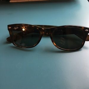Tortoise Ray-Bans
