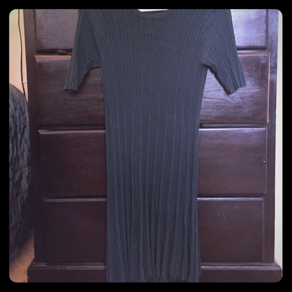 Lightweight forest green dress
