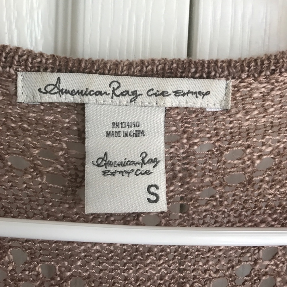 Clean closet - Picture 2 of 4