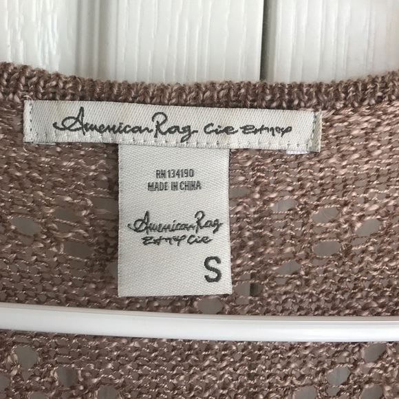 Clean closet - Picture 2 of 4